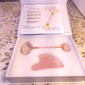 Jade Roller Pink Beauty 2 PC Set